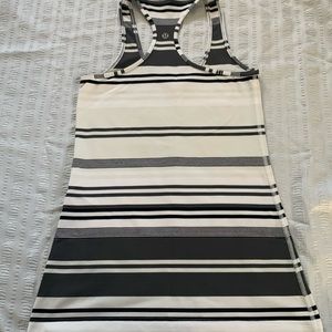 Lululemon Tank Top Gray Striped Racerback Workout Women’s Size 6